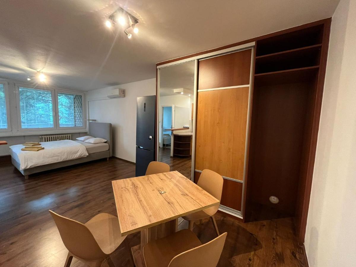 Invalidovna Apartment Praha Eksteriør bilde