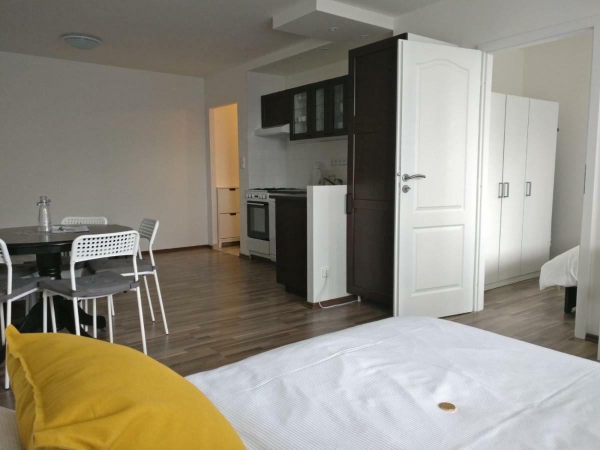 Invalidovna Apartment Praha Eksteriør bilde